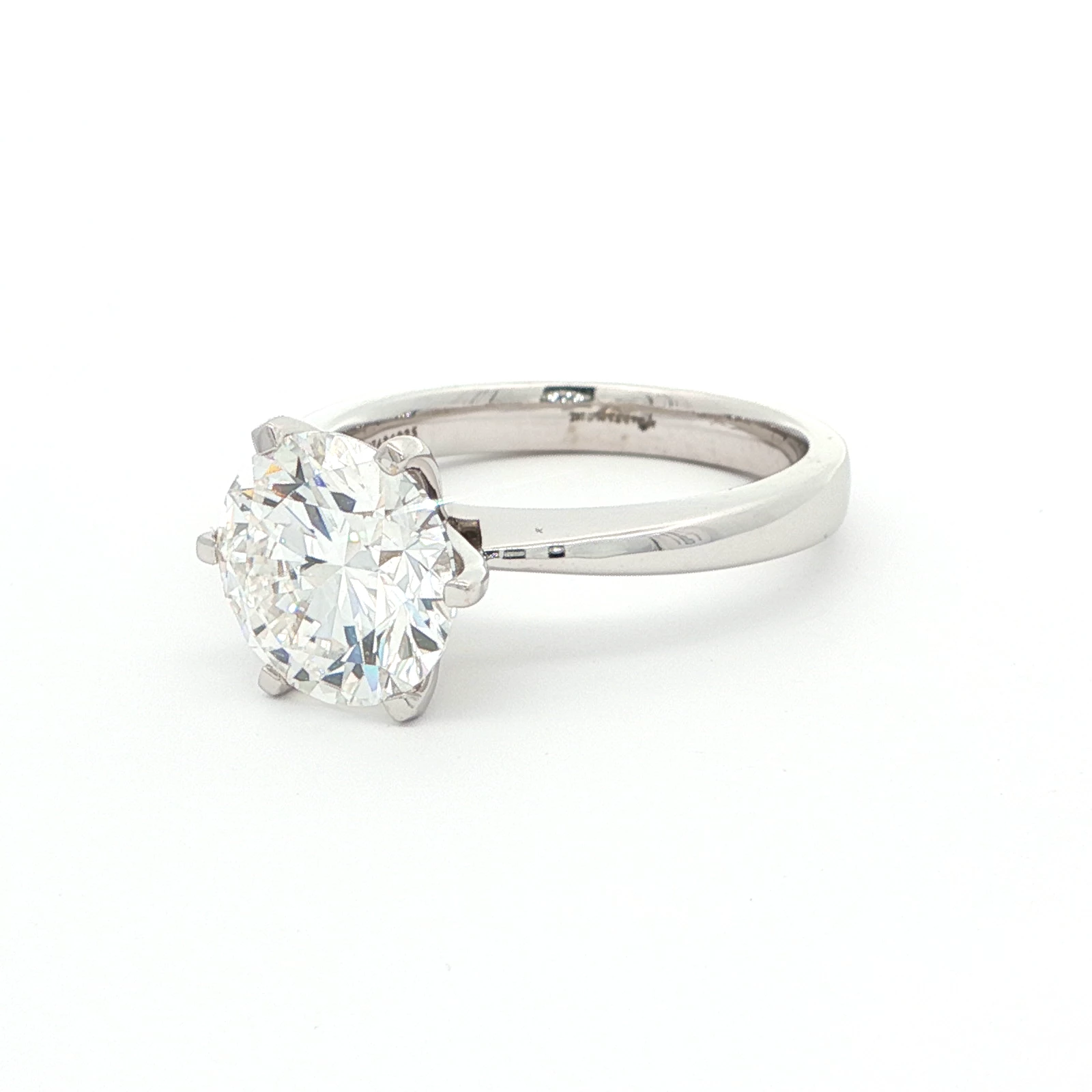 3.02 carat Round Diamond Solitaire Ring
