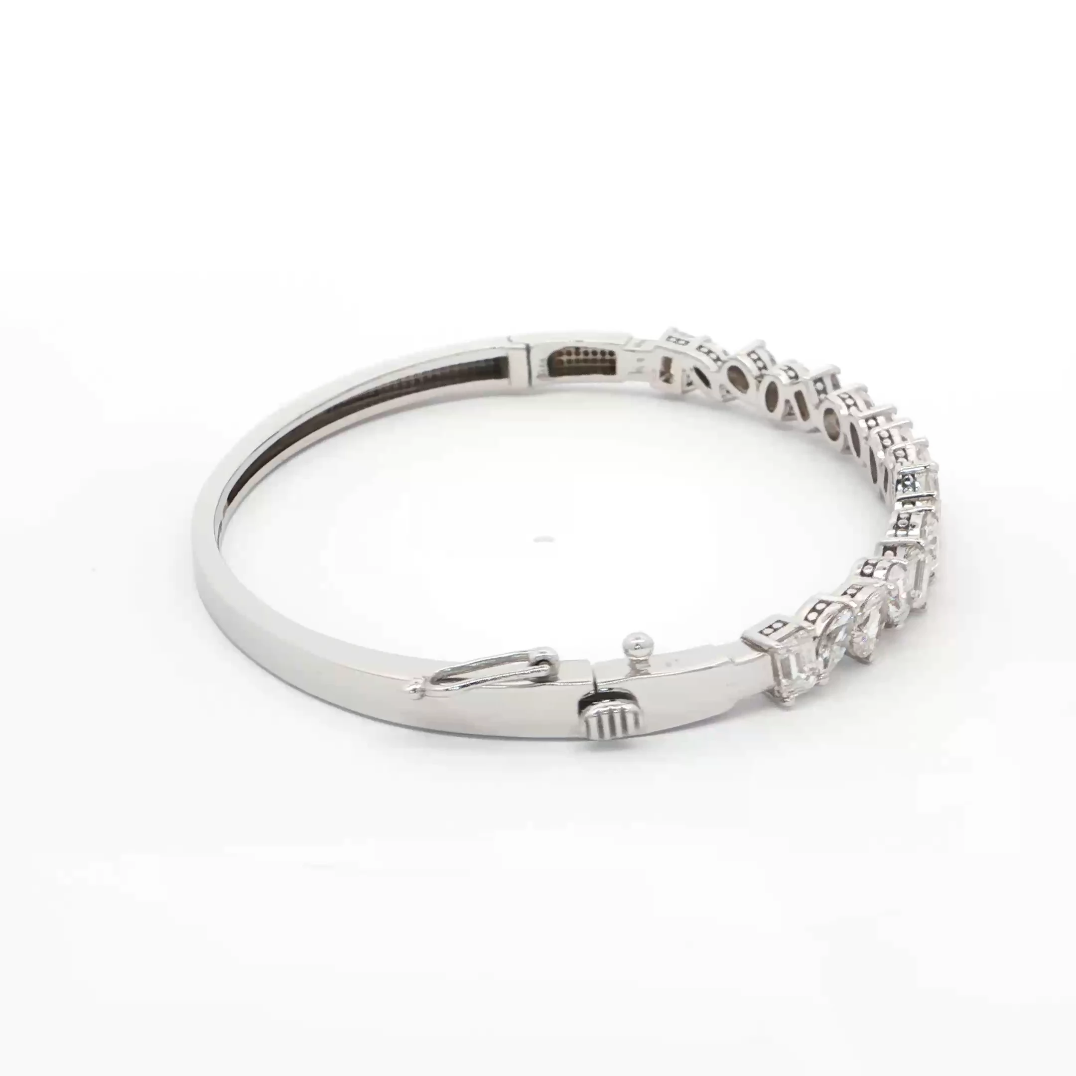 3.69 carat Multishape Diamond Bracelet