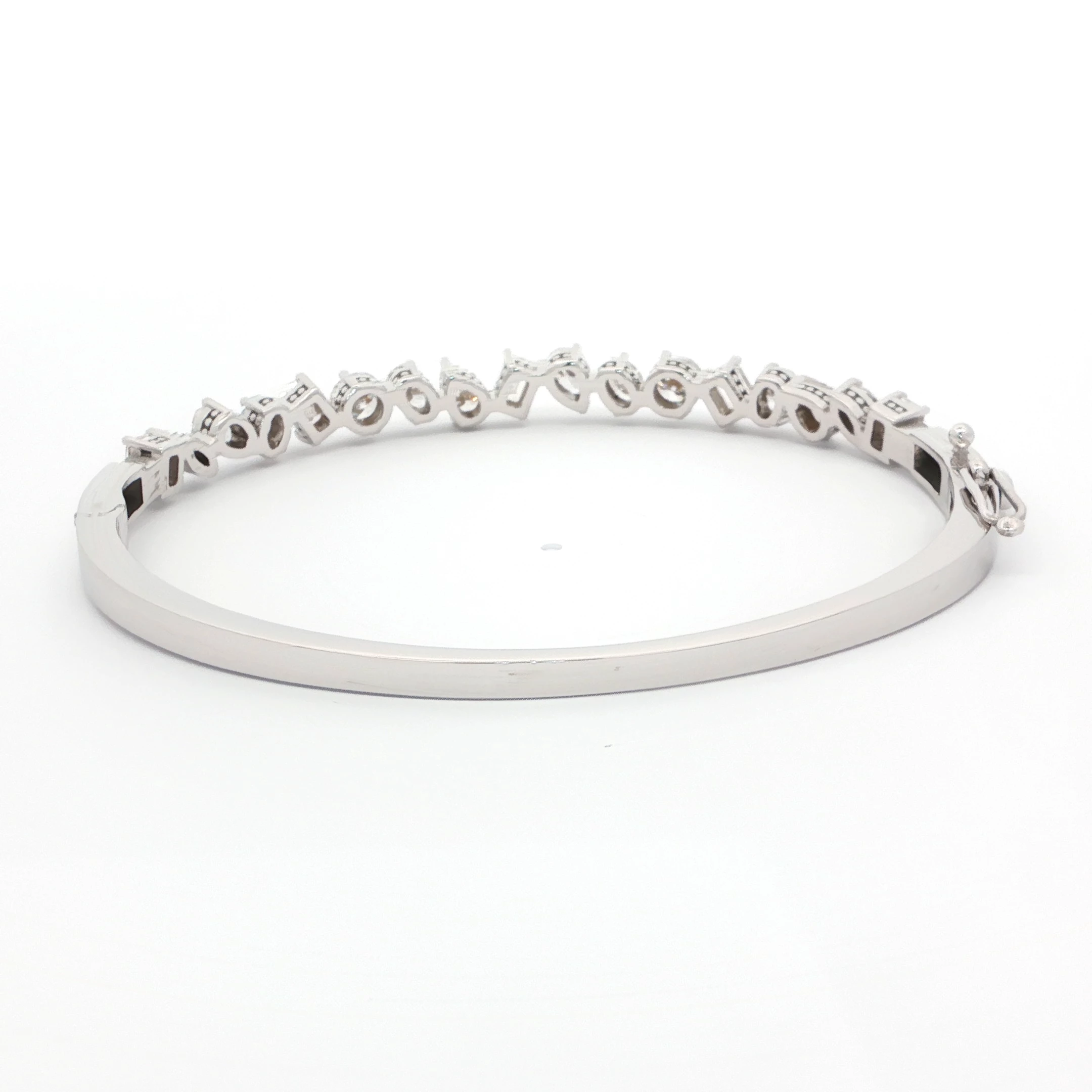 3.69 carat Multishape Diamond Bracelet